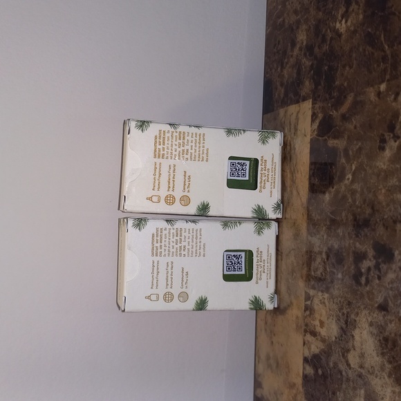 Thymes Frasier Fir Pura Smart Home Plug-In Diffuser Refills - Pack of 2 - Picture 2 of 5